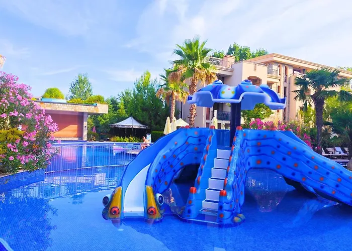 Attractive Studio-apartment In Sunny Cascadas Family 써니비치