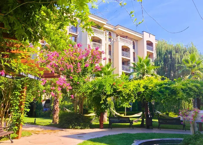 Attractive Studio-apartment In Sunny Cascadas Family 아파트 *