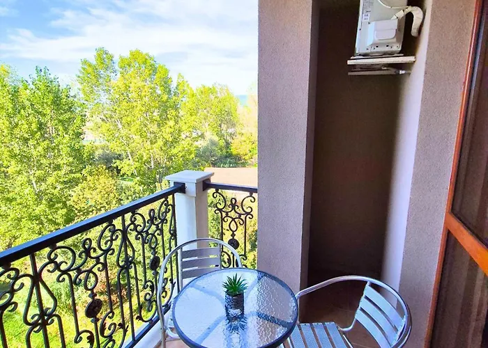 Attractive Studio-apartment In Sunny Cascadas Family * 써니비치