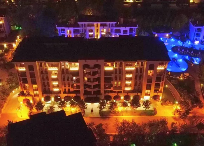 Attractive Studio-apartment In Sunny Cascadas Family 아파트 써니비치