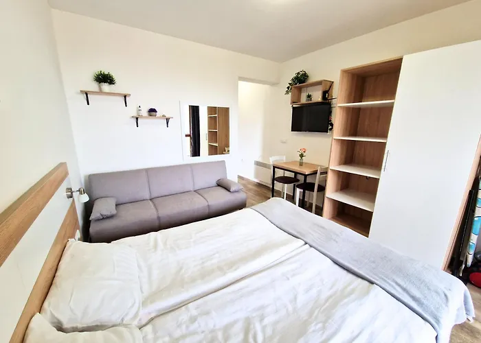 Attractive Studio-apartment In Sunny Cascadas Family 아파트 *