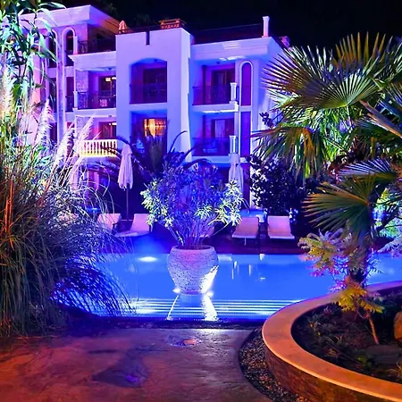 Attractive Studio-apartment In Sunny Cascadas Family Apartamento *