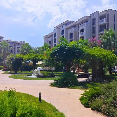 Attractive Studio-apartment In Sunny Cascadas Family 아파트