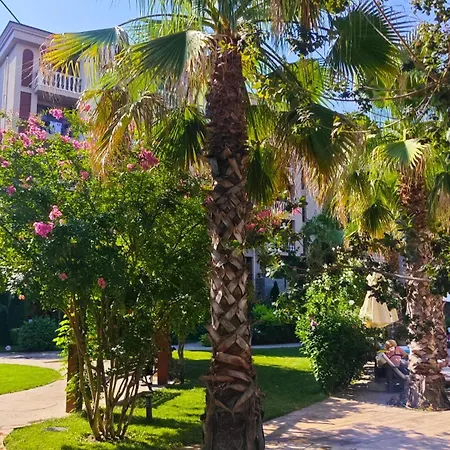 Apartamento Attractive Studio-apartment In Sunny Cascadas Family *