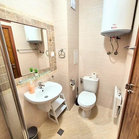 Attractive Studio-apartment In Sunny Cascadas Family 아파트