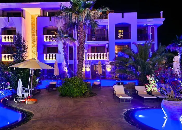 Attractive Studio-apartment In Sunny Cascadas Family Apartament