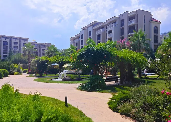 Attractive Studio-apartment In Sunny Cascadas Family Apartament